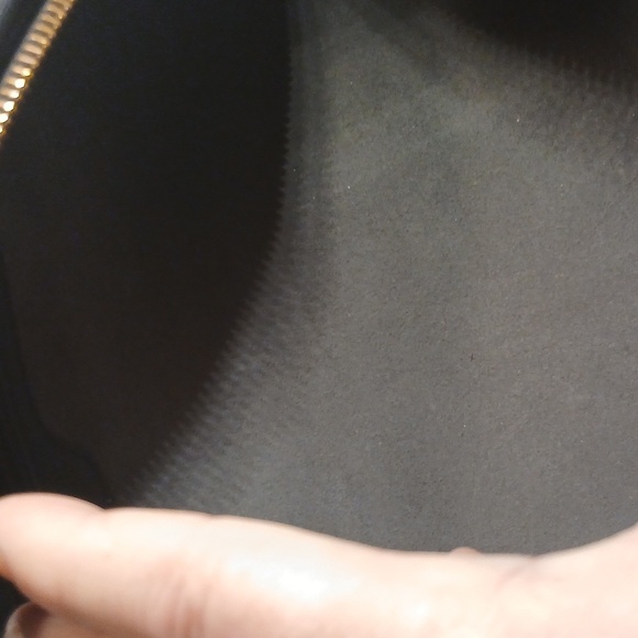 AUTHENTIC LOUIS VUITTON BLACK EPI SET HANDBAG - Picture 12 of 16